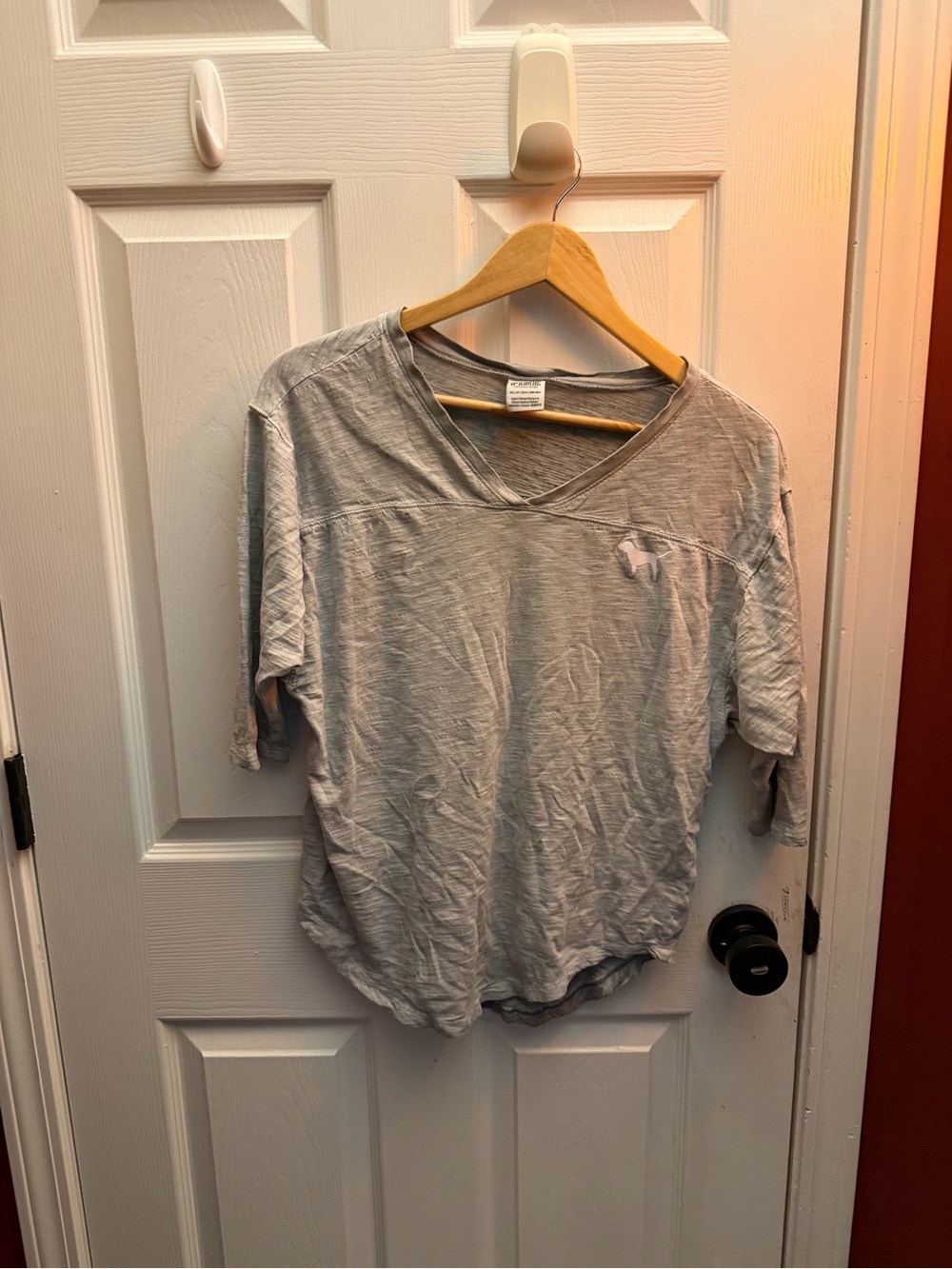 PINK Victoria's Secret Light Gray V-Neck Short Sleeve Tee